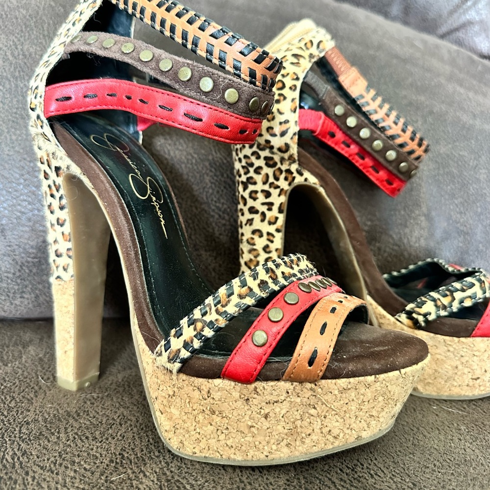 Gorgeous Jessica Simpson heels